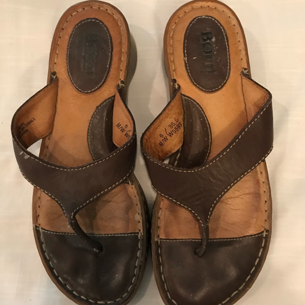 Born sandals
